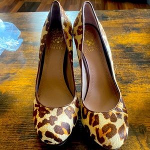 Vance camuto Beautiful leopard skin shoes